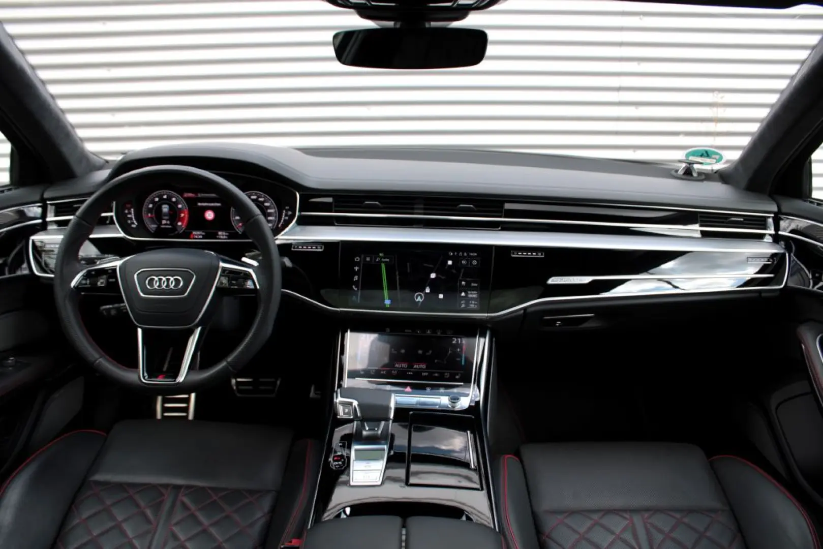S8 4.0TFSI UPE194 EXCLUSIVE TV LM21 STHZ