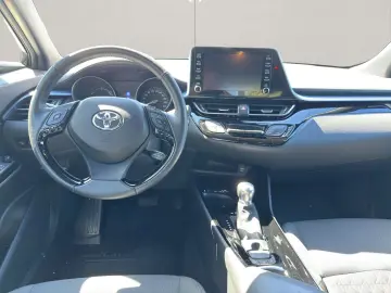 C-HR Hybrid Team D LED+RFK+PDC+KLIMA+SHZ