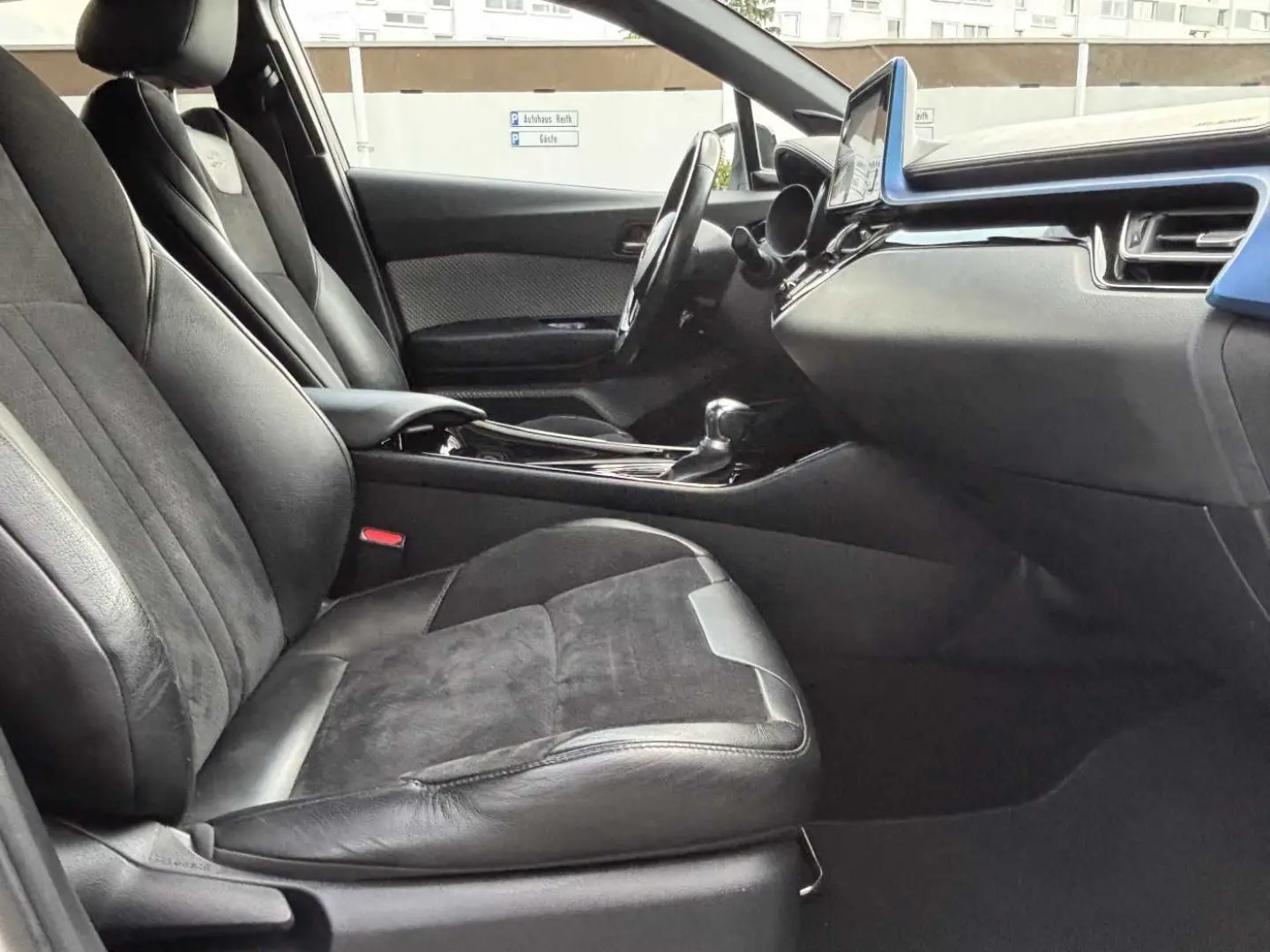 C-HR 1,8 l Hybrid Style Selection - JBL Soundsys