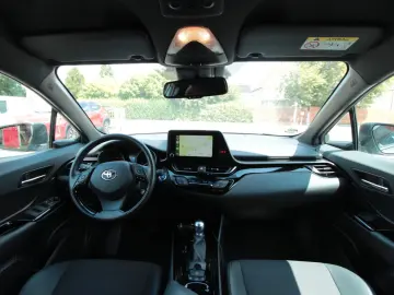 C-HR Hybrid Team D *Kamera*Sitzheizung