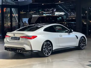 M4 Coupe xDrive Competition/FROZEN WHITE/1. HAND