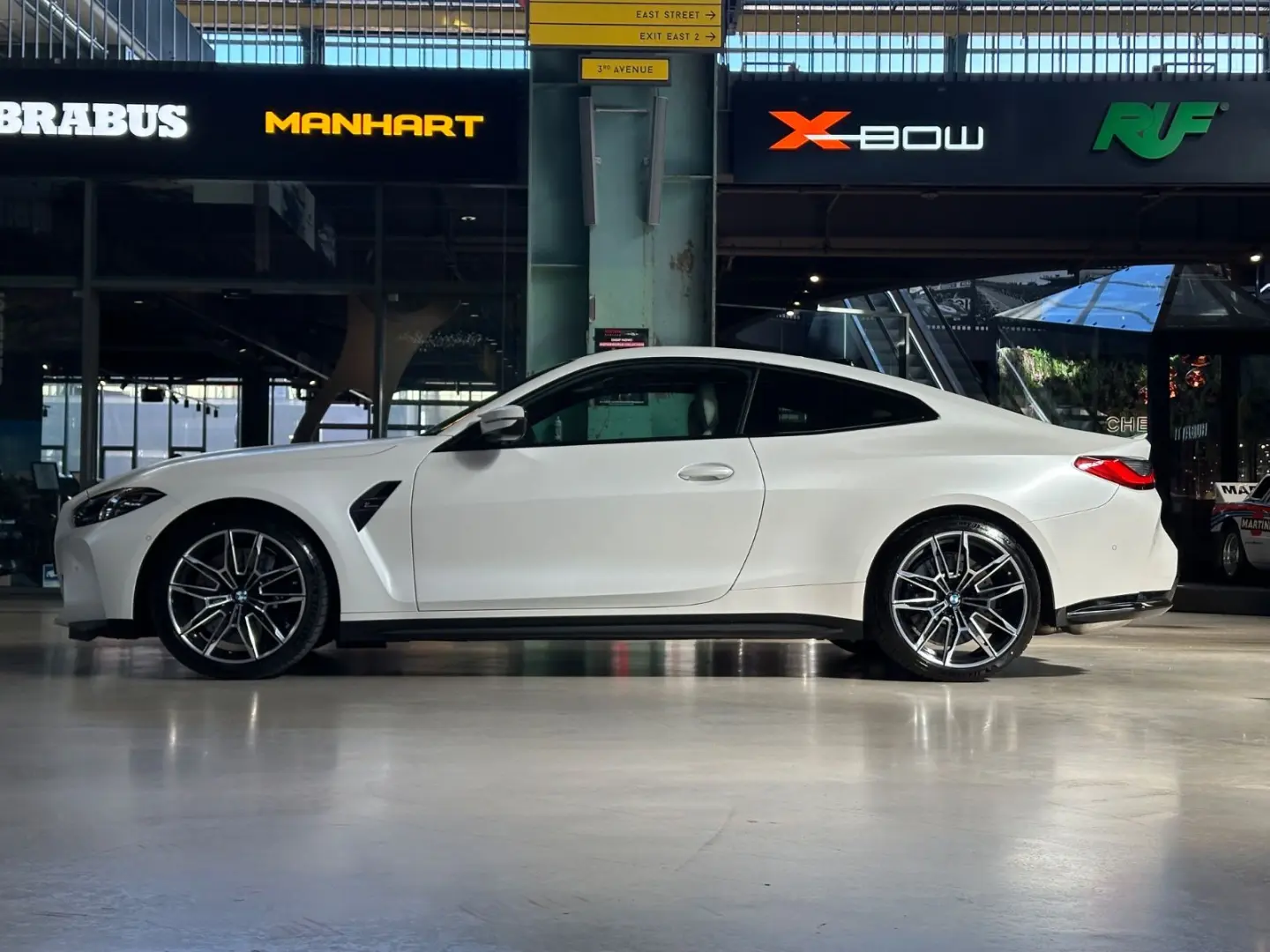 M4 Coupe xDrive Competition/FROZEN WHITE/1. HAND