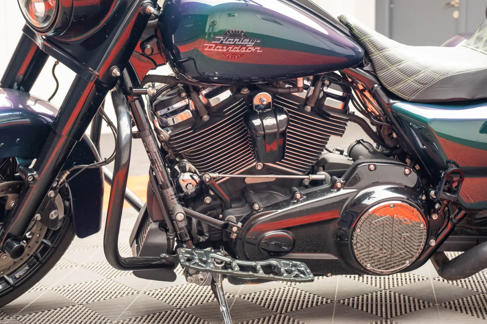 HARLEY DAVIDSON