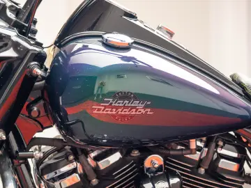HARLEY DAVIDSON