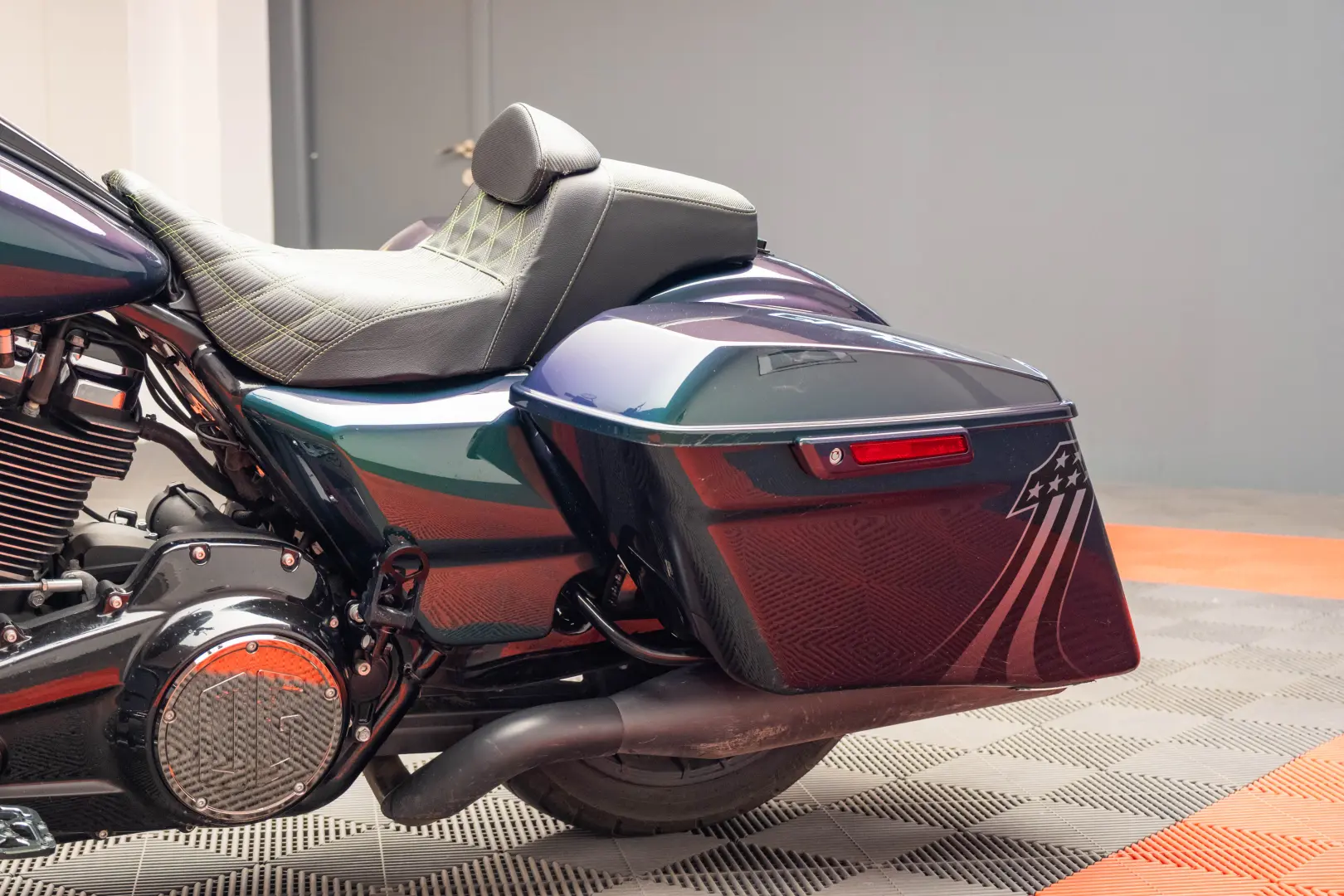 HARLEY DAVIDSON