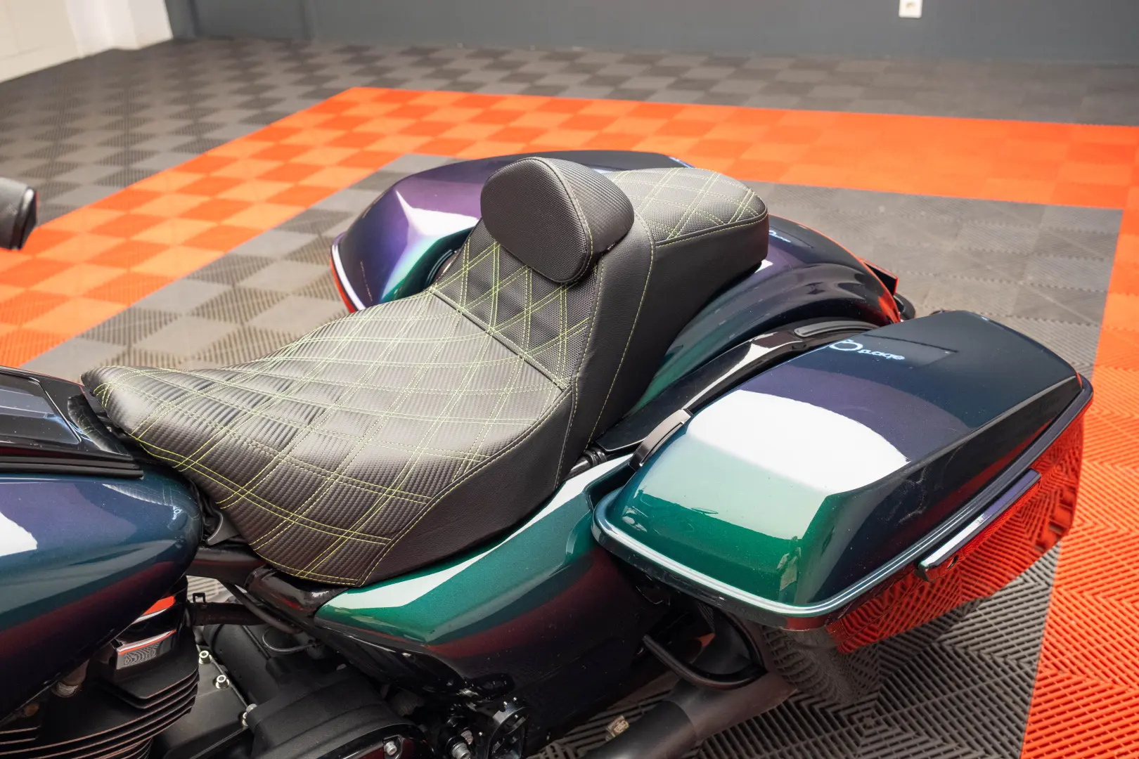 HARLEY DAVIDSON
