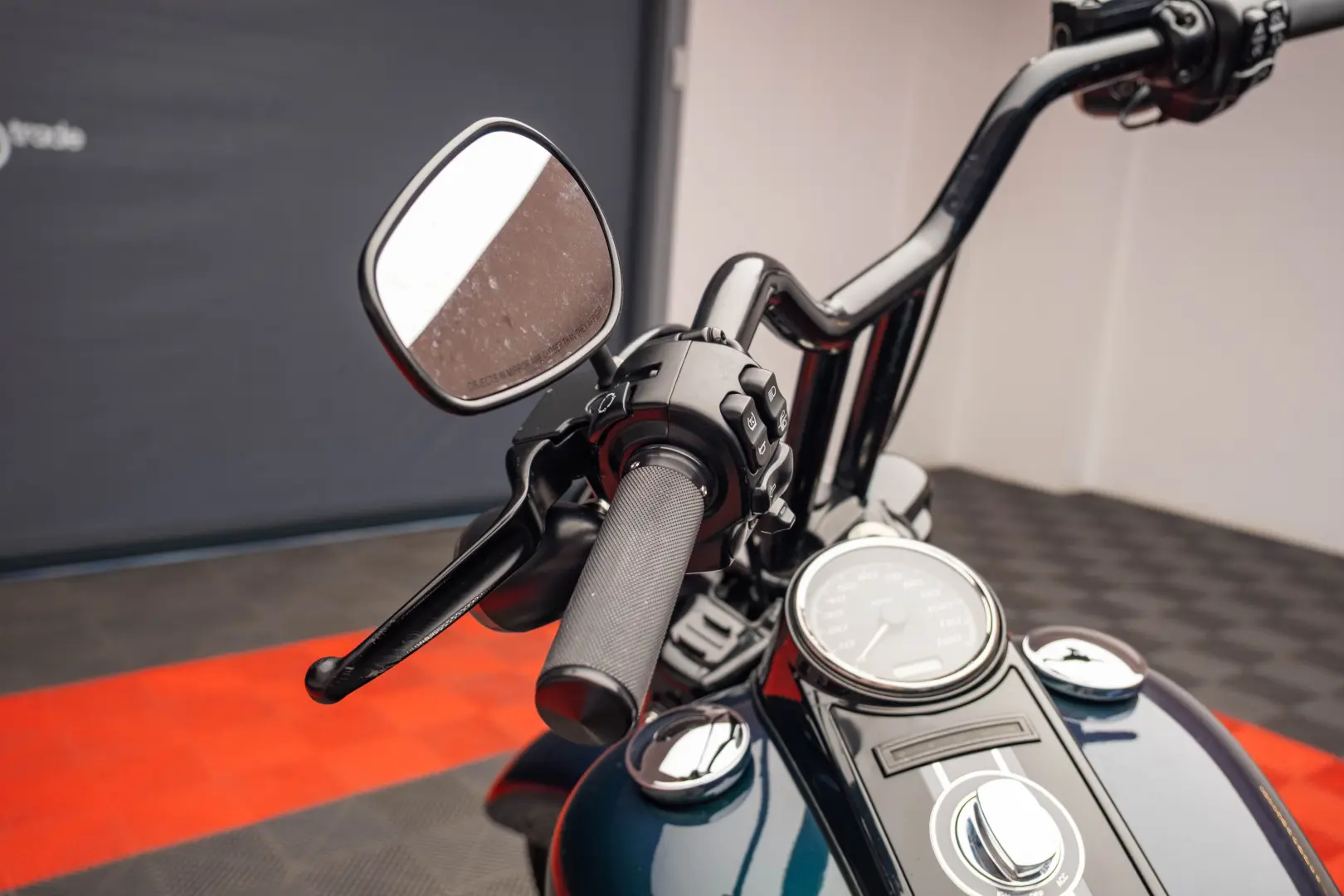 HARLEY DAVIDSON