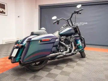 HARLEY DAVIDSON