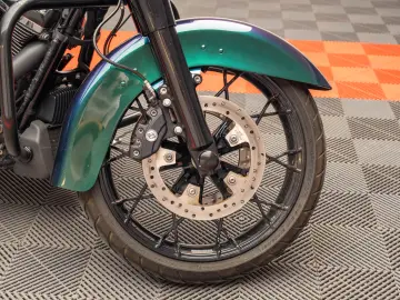 HARLEY DAVIDSON