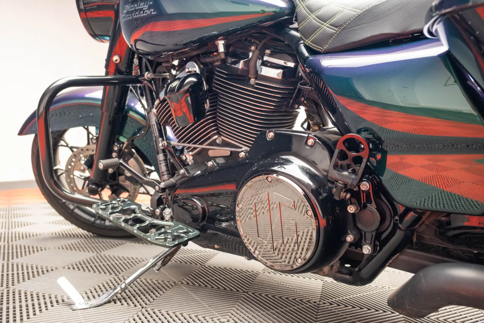 HARLEY DAVIDSON