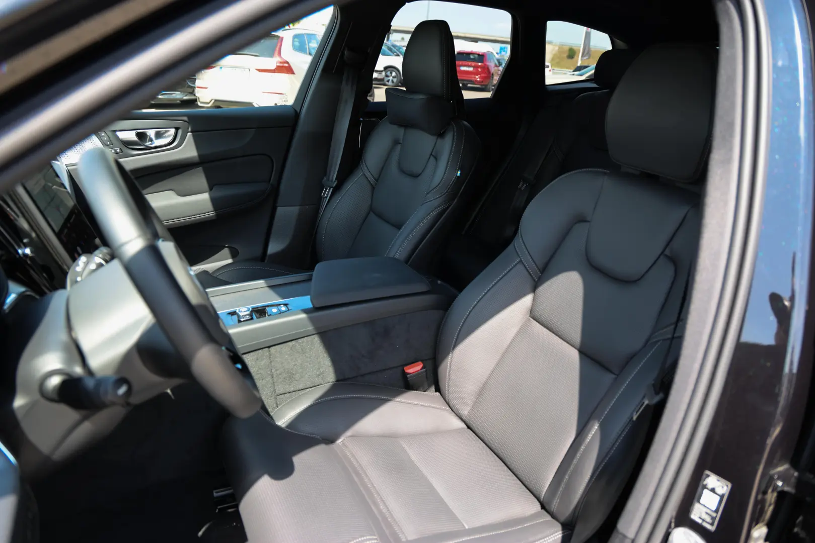 XC60 Ultra Black Edition T8 AT8 eAWD
