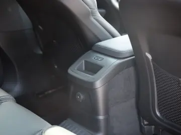 XC60 Ultra Black Edition T8 AT8 eAWD