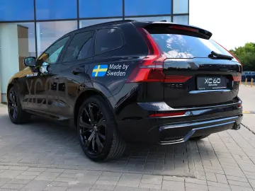 XC60 Ultra Black Edition T8 AT8 eAWD