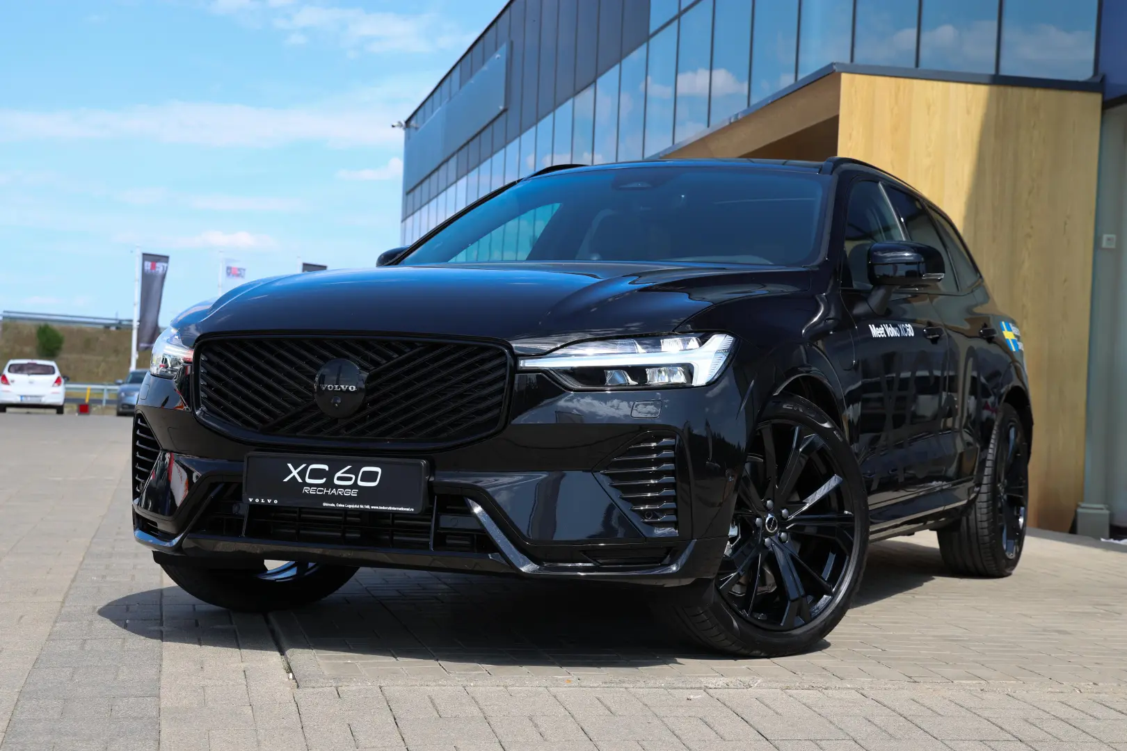 XC60 Ultra Black Edition T8 AT8 eAWD