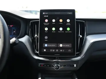XC60 Ultra Black Edition T8 AT8 eAWD