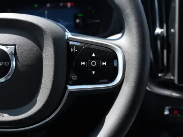 XC60 Ultra Black Edition T8 AT8 eAWD