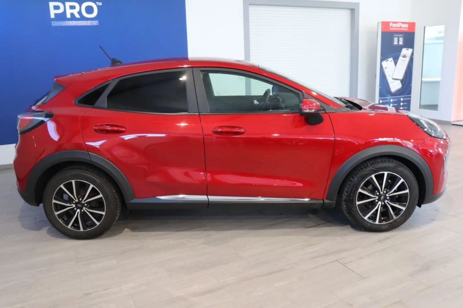 Puma 1.0 EcoBoost Hybrid TITANIUM