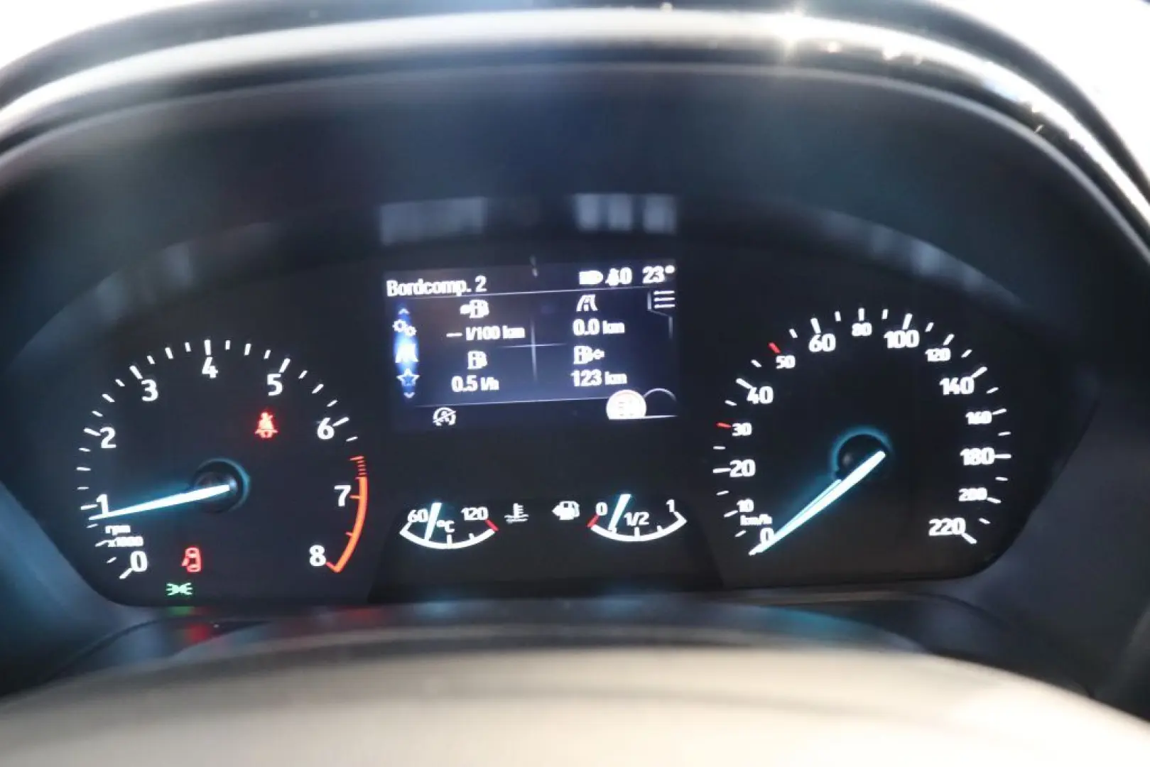 Puma 1.0 EcoBoost Hybrid TITANIUM