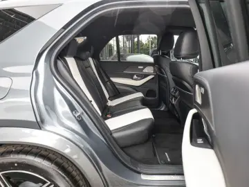 GLE 450 d 4M AMG Line Abstandstemp. LED Pano HUD
