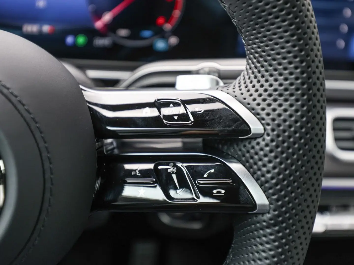 GLE 450 d 4M AMG Line Abstandstemp. LED Pano HUD