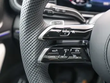GLE 450 d 4M AMG Line Abstandstemp. LED Pano HUD