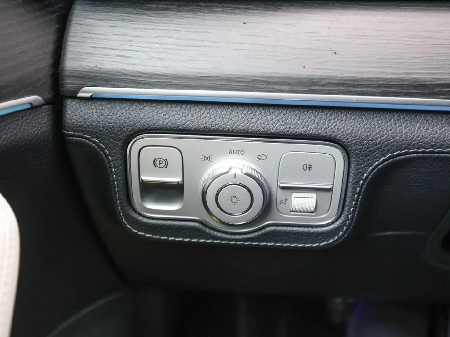 GLE 450 d 4M AMG Line Abstandstemp. LED Pano HUD