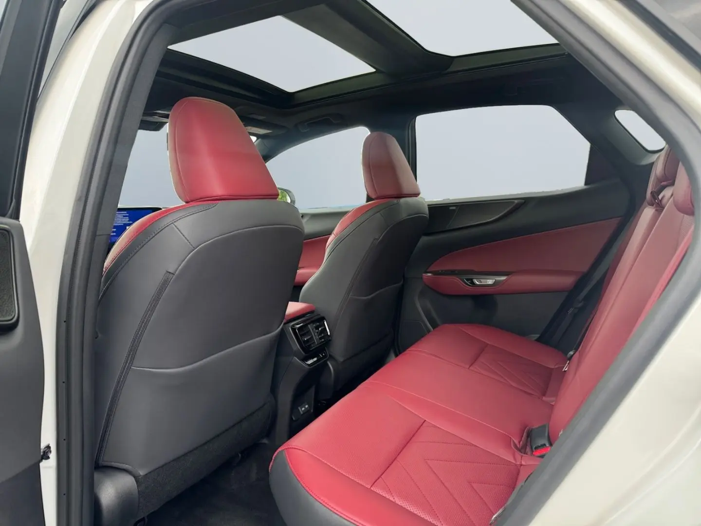 NX 350h E-FOUR Luxury Line *HUD*Pano*360*4x SHZ*
