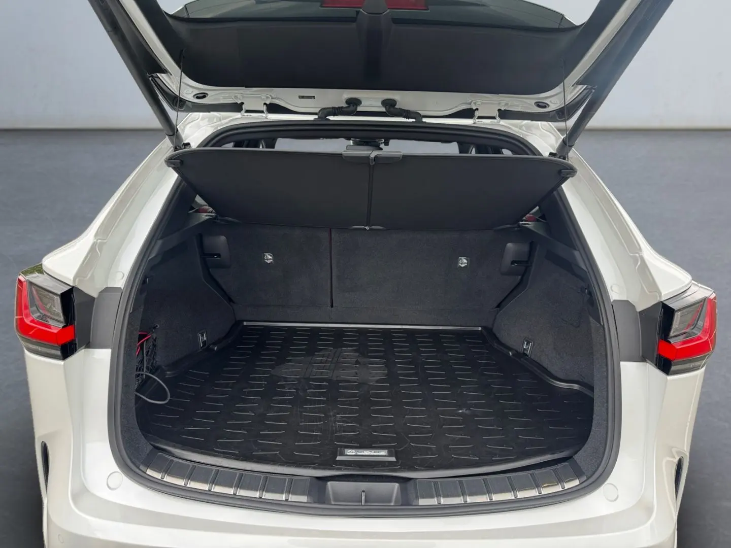 NX 350h E-FOUR Luxury Line *HUD*Pano*360*4x SHZ*