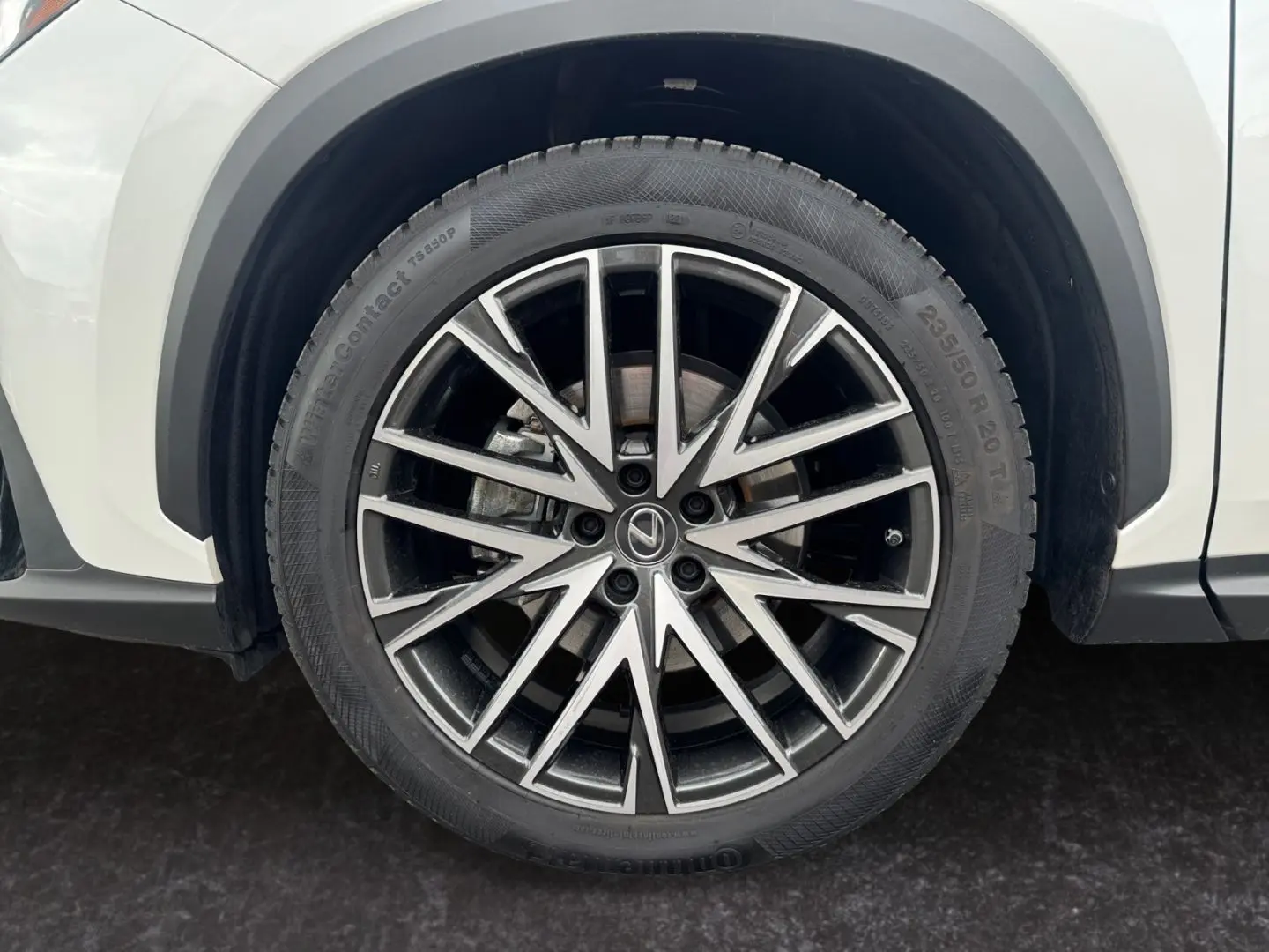 NX 350h E-FOUR Luxury Line *HUD*Pano*360*4x SHZ*