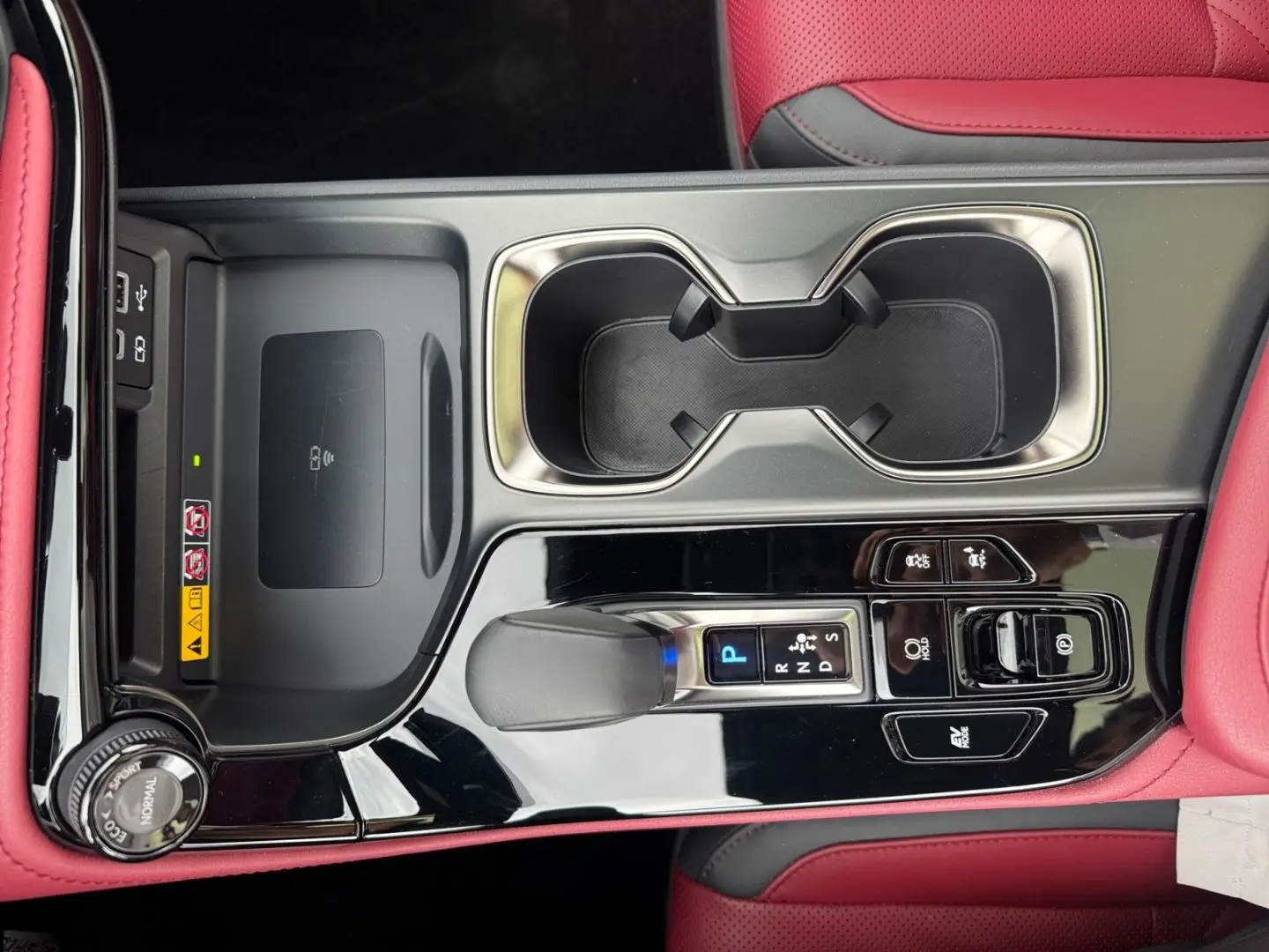 NX 350h E-FOUR Luxury Line *HUD*Pano*360*4x SHZ*