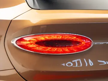2024 Bentley Bentayga Azure V8