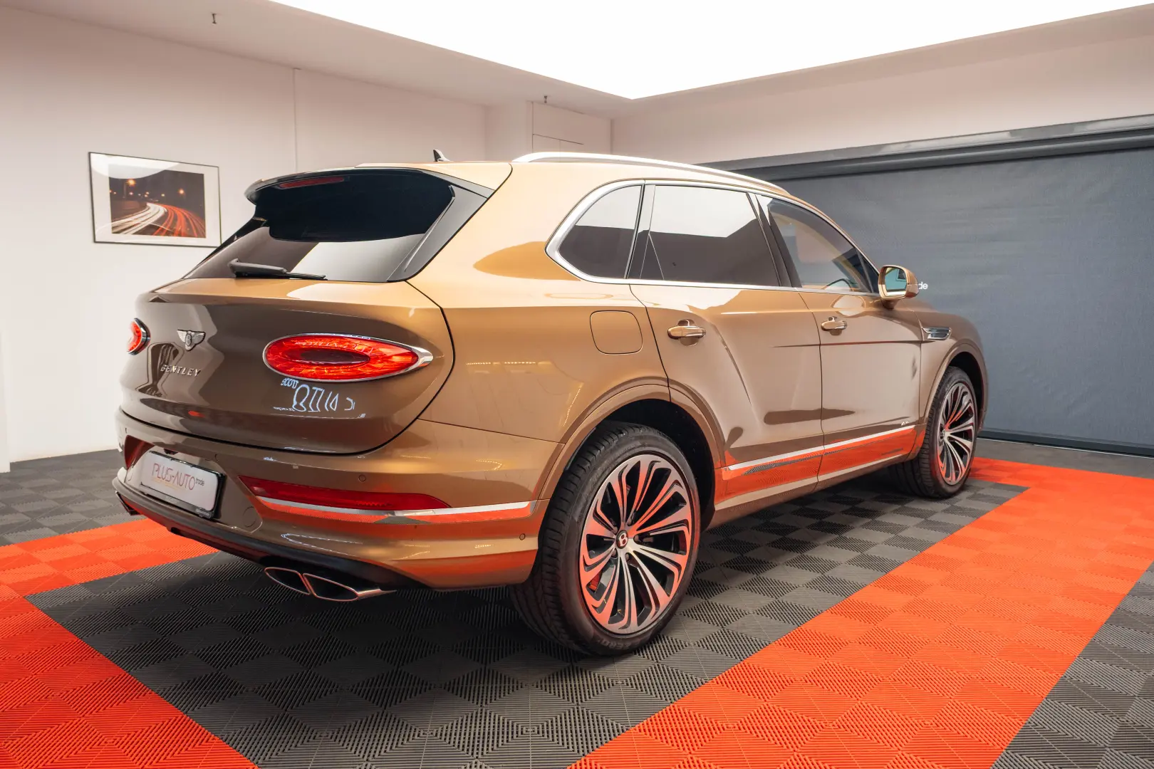 2024 Bentley Bentayga Azure V8