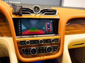 2024 Bentley Bentayga Azure V8