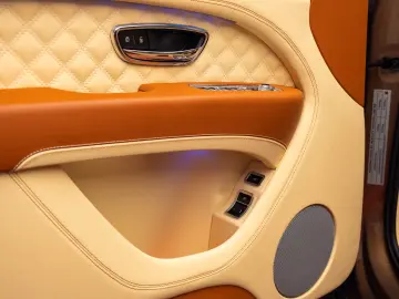 2024 Bentley Bentayga Azure V8