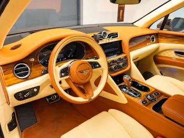 2024 Bentley Bentayga Azure V8