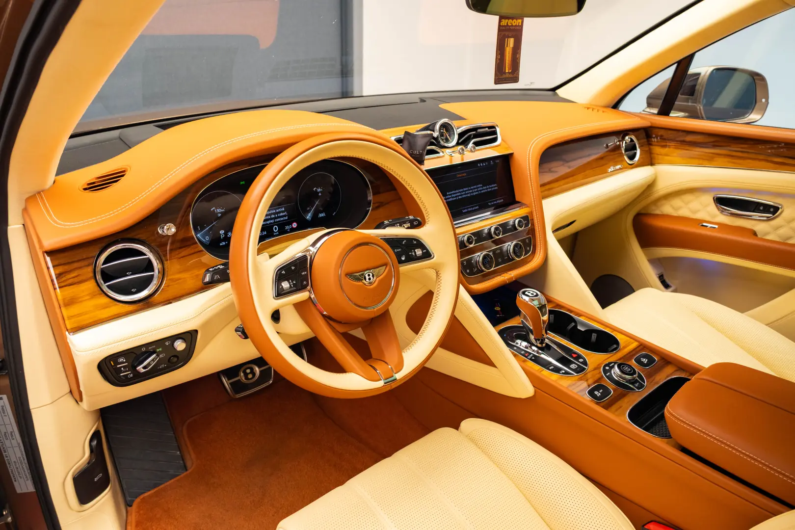 2024 Bentley Bentayga Azure V8