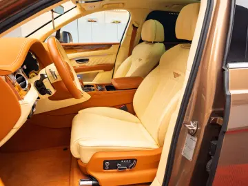2024 Bentley Bentayga Azure V8