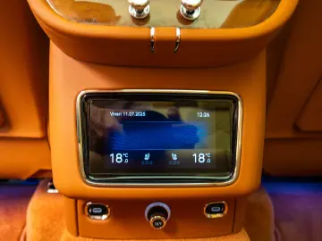 2024 Bentley Bentayga Azure V8