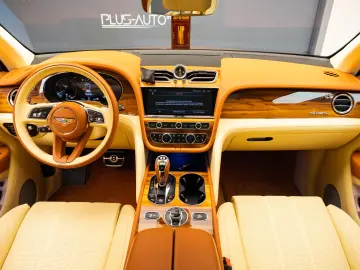2024 Bentley Bentayga Azure V8