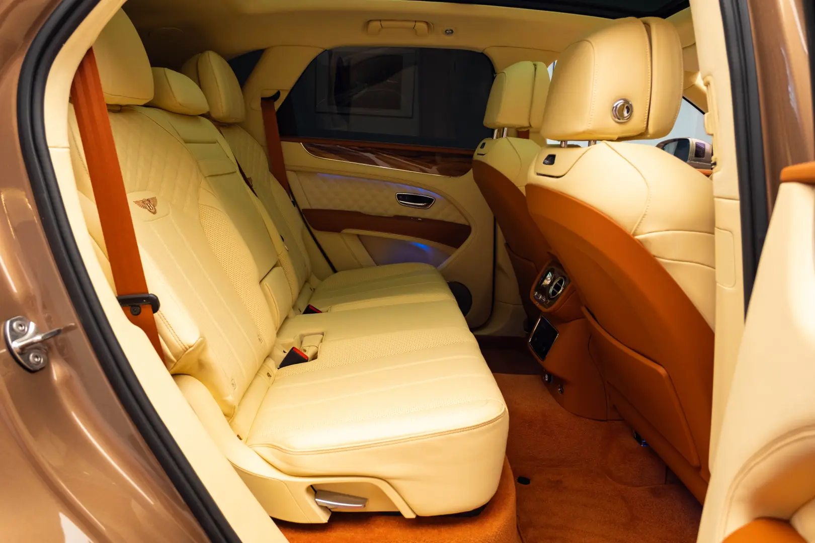 2024 Bentley Bentayga Azure V8