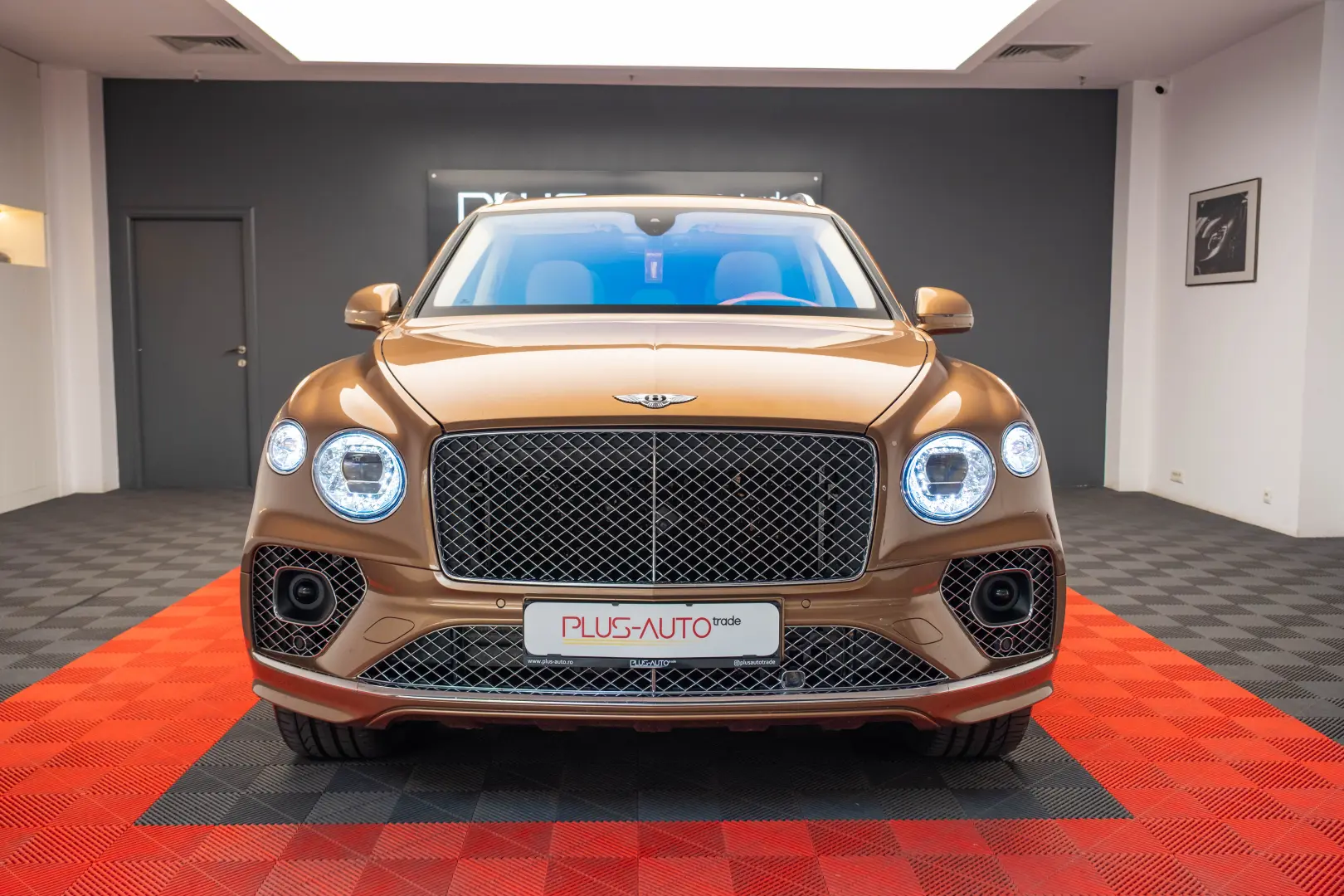 2024 Bentley Bentayga Azure V8