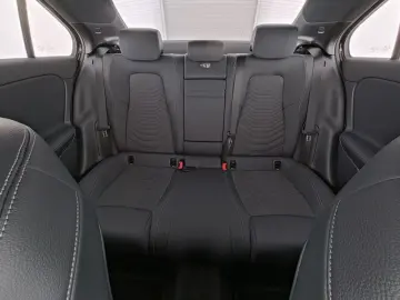 MERCEDES BENZ A180 Limousine Progressive Night+LEASING