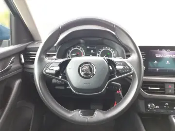 SKODA Kamiq 1.5 TSI Clever DSG Kam. ACC LEASING