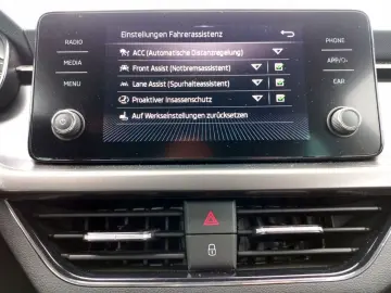 SKODA Kamiq 1.5 TSI Clever DSG Kam. ACC LEASING