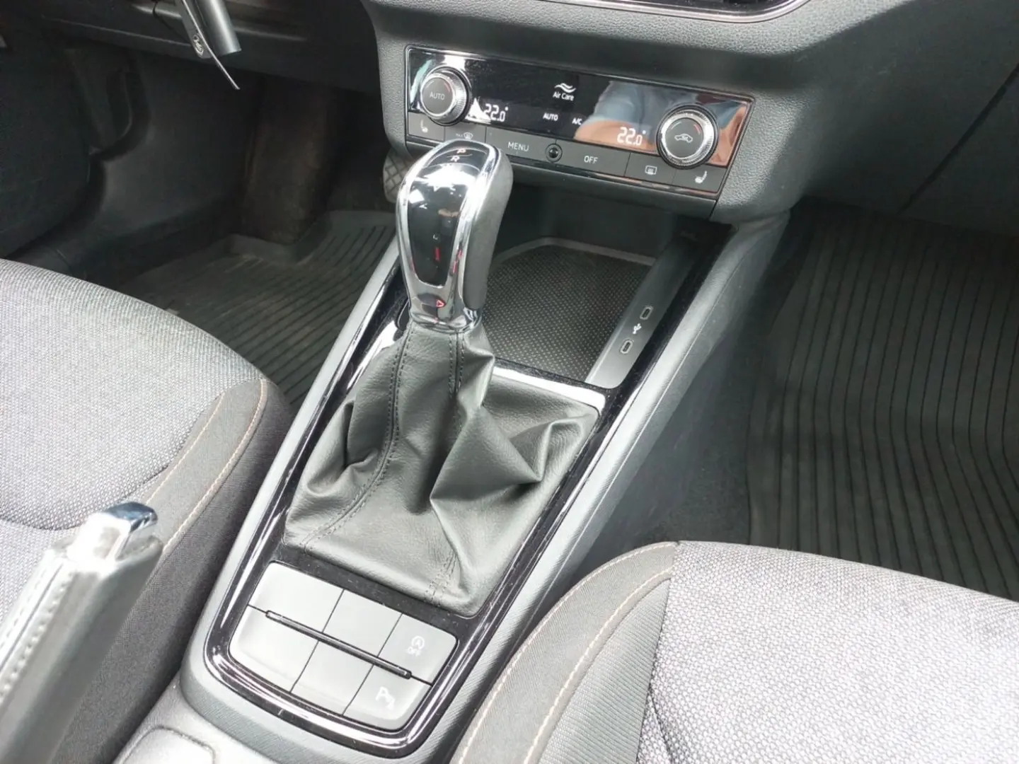 SKODA Kamiq 1.5 TSI Clever DSG Kam. ACC LEASING