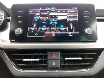 SKODA Kamiq 1.5 TSI Clever DSG Kam. ACC LEASING