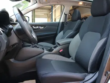 NISSAN Qashqai 1.3 DIG-T DCT Navi Pano LEASING