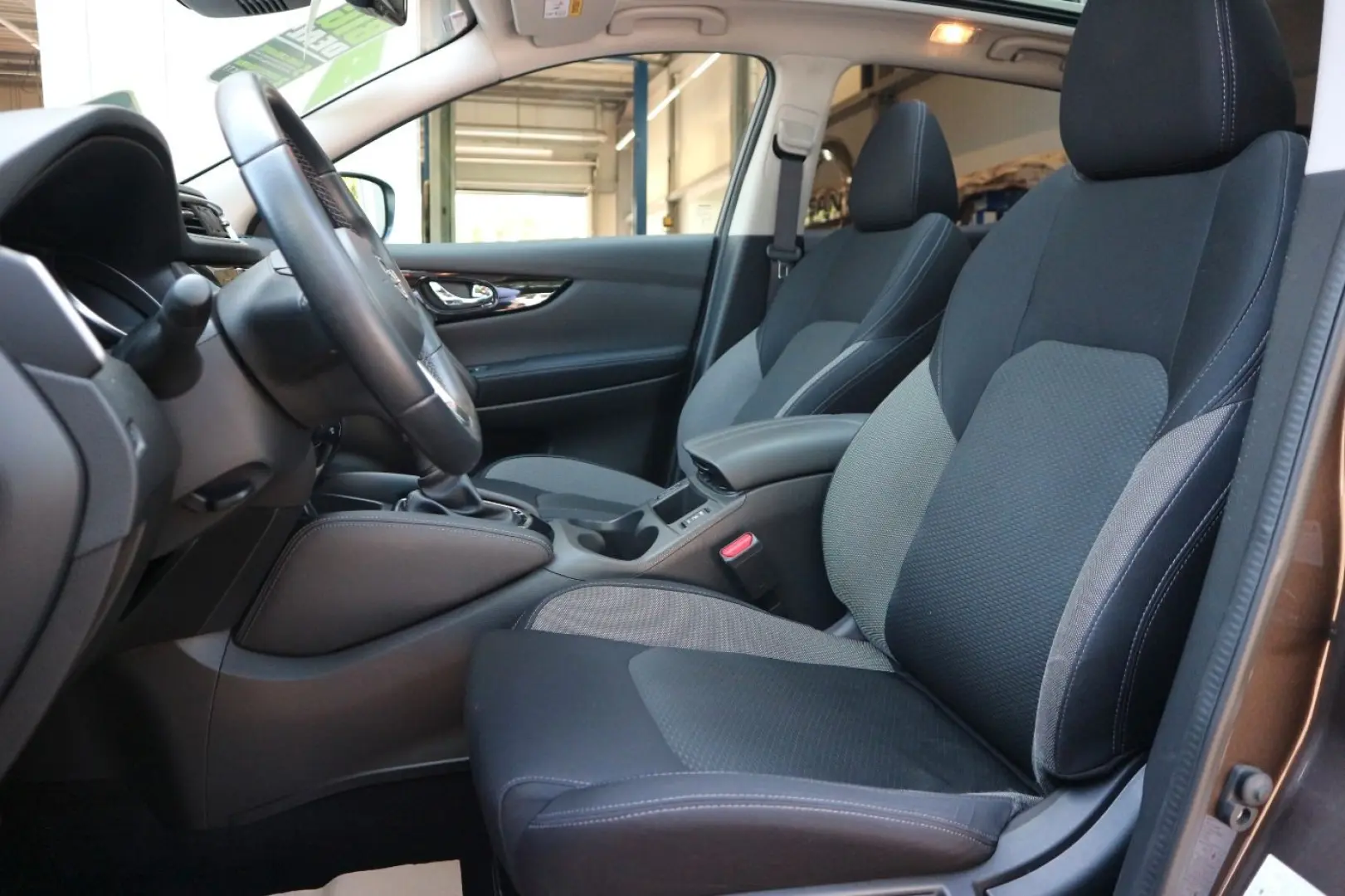 NISSAN Qashqai 1.3 DIG-T DCT Navi Pano LEASING