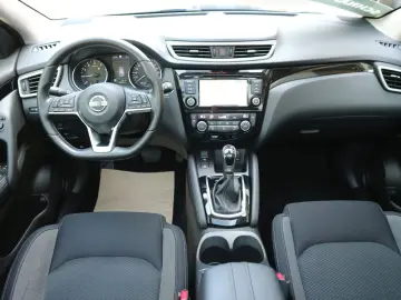 NISSAN Qashqai 1.3 DIG-T DCT Navi Pano LEASING