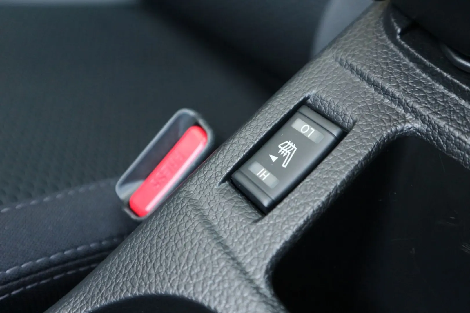 NISSAN Qashqai 1.3 DIG-T DCT Navi Pano LEASING